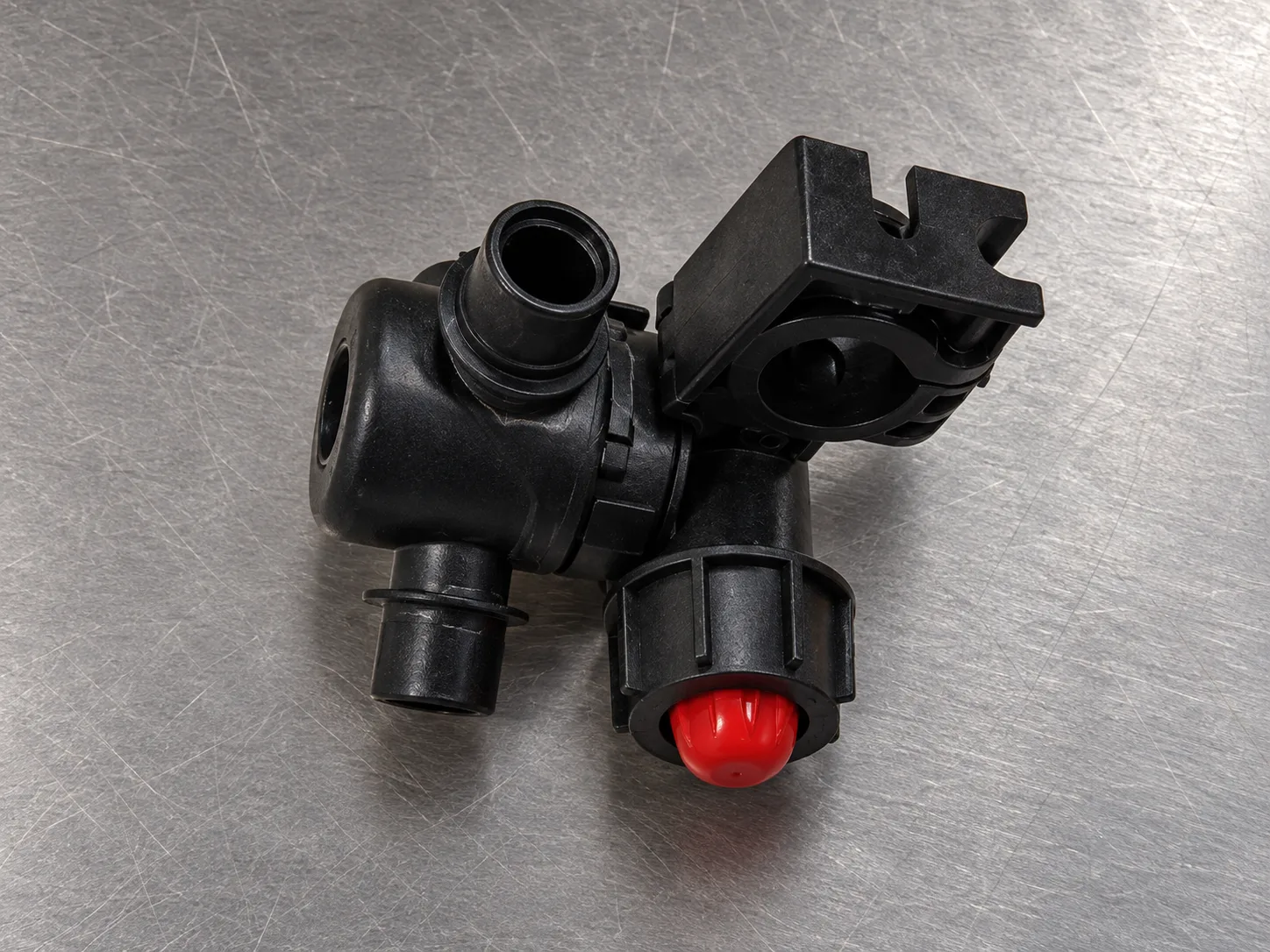 Корпус распылителя 3-х позиционный D1/2" F7 TRI-JET